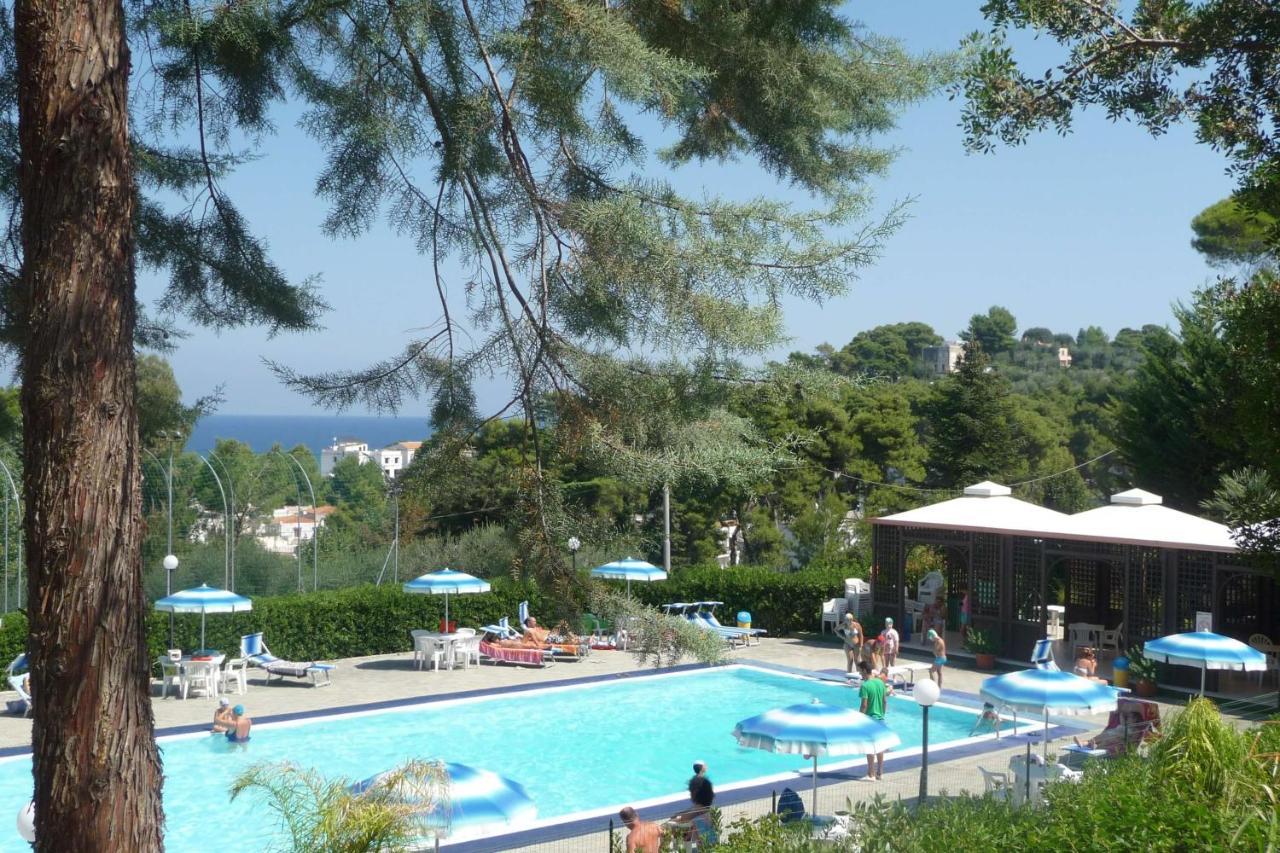 Happy Camp Mobile Homes In Camping Villaggio Internazionale San Menaio Zewnętrze zdjęcie