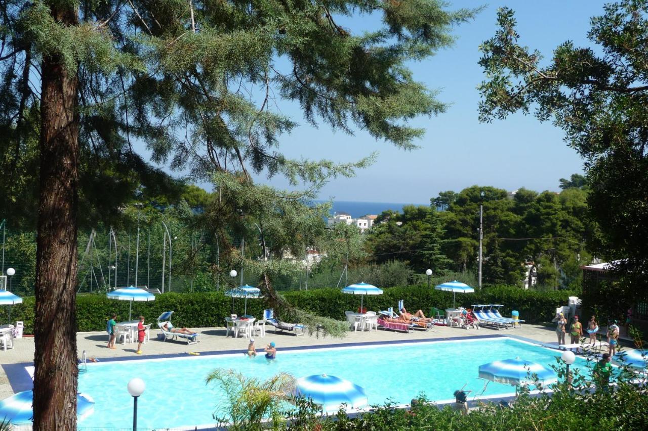 Happy Camp Mobile Homes In Camping Villaggio Internazionale San Menaio Zewnętrze zdjęcie
